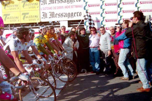 Diego Maradona (fan de Kelly et Fondriest): "Où trouvent-ils la force de disputer un sprint après 250 km de course?" 7 i