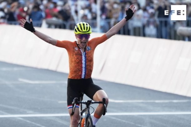Jeux Olympiques: la joie d'Anna Kiesenhofer, la déception d'Annemiek van Vleuten 7 cla