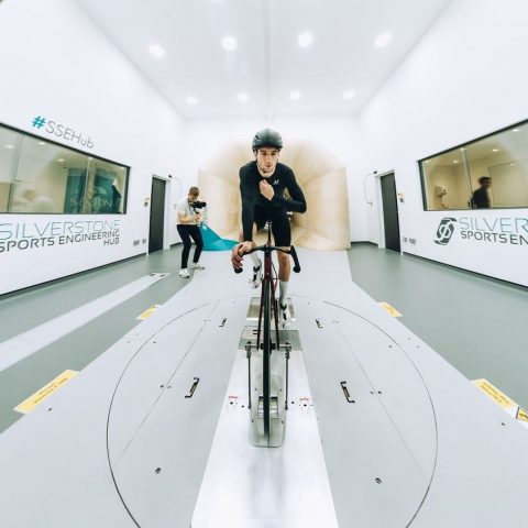 Sébastian Vettel (quadruple champion du monde de F1): "le sentiment d'accomplissement personnel que l'on ressent en faisant du vélo est une énorme récompense" 7 velotc