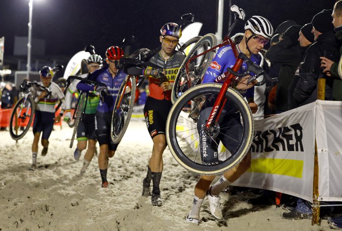 Zilvermeercross: Wout van Aert devance Mathieu van der Poel et Tom Pidcock 7