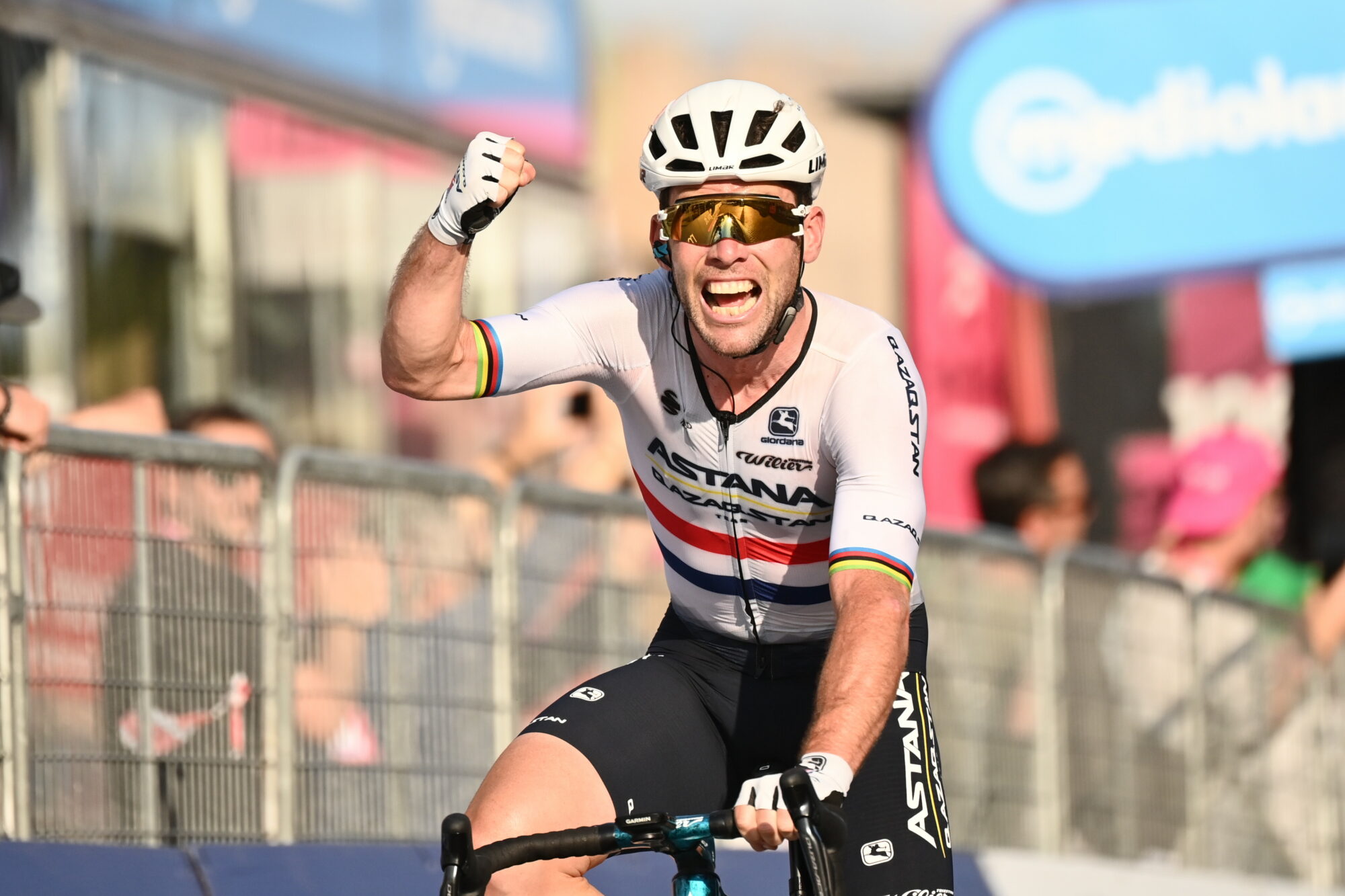 Mark Cavendish: "J'ai eu de très bons amis aujourd'hui" 7 fds