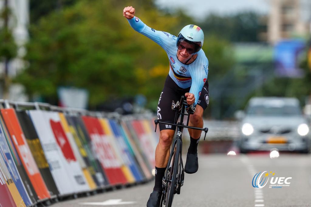 Alec Segaert reste champion d'Europe du contre la montre espoirs 7 gu
