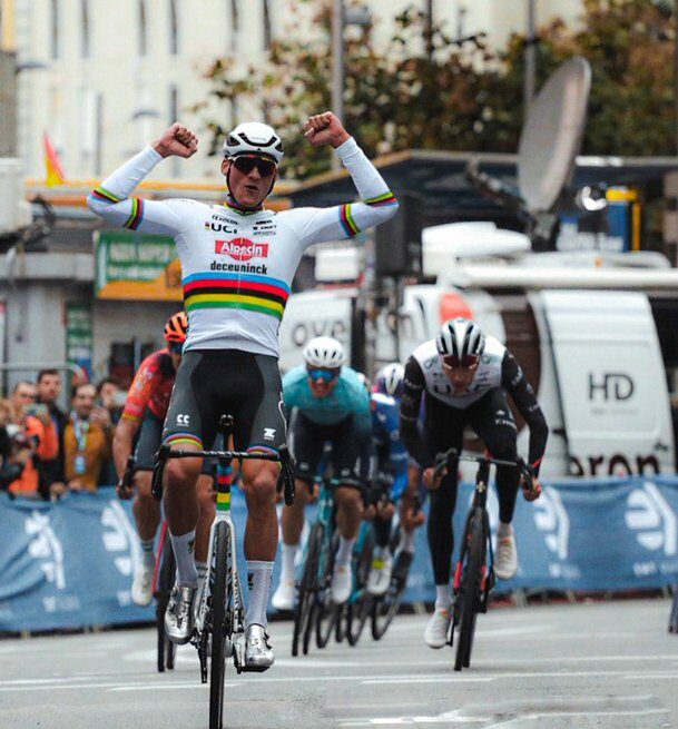 Mathieu van der Poel remporte le critérium de Madrid 6 folog e1698592861348