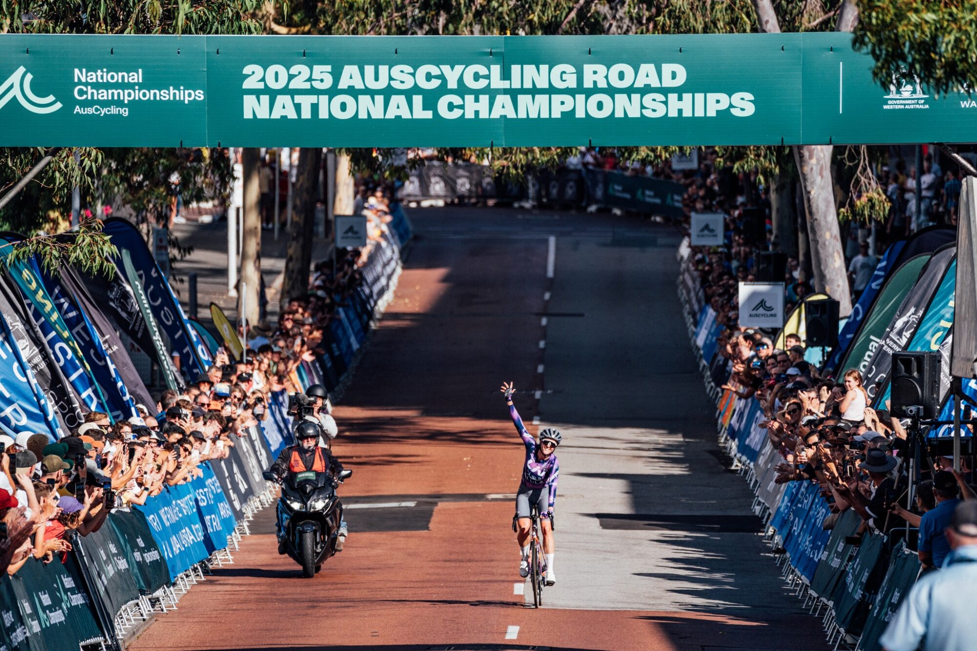 Championnat d'Australie du Crit: Sam Welsford chez les hommes, Amber Pate chez les dames en mettant un tour au peloton 7 onez