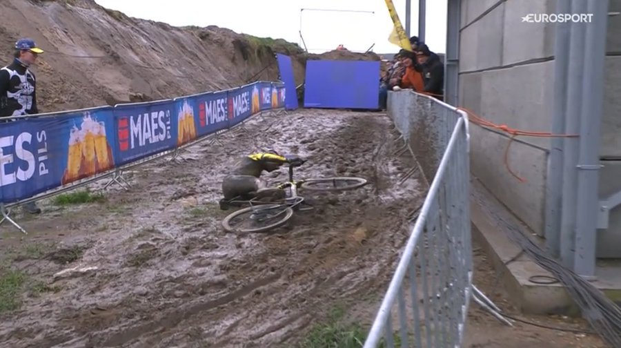 Coupe du monde à Termonde: Wout van Aert en démonstration 7 vlissage